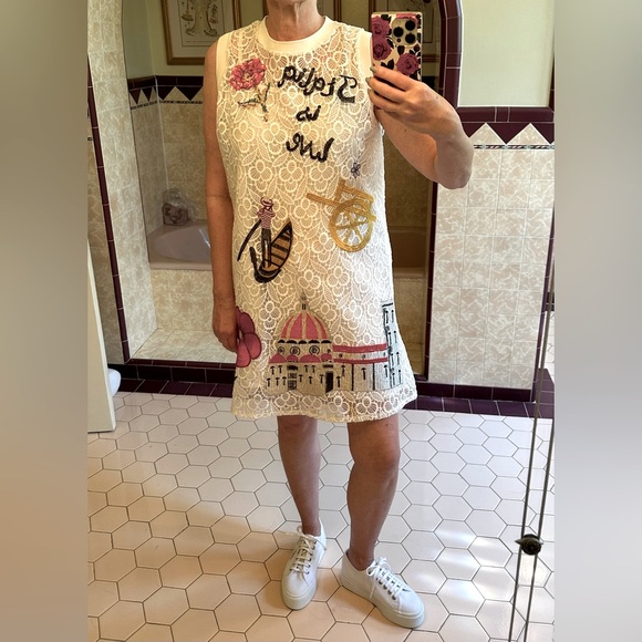 White Embroidered dress with ITALIA IS LOVE design featuring highlights of Italy - Picture 8 of 9